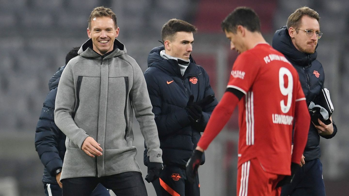 Nagelsmann sonríe tras un partido ante el Bayern de Múnich. (Reuters)