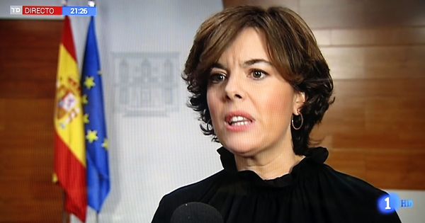 Foto: Soraya Sáenz de Santamaría desaparece en directo de la TV. (EFE)