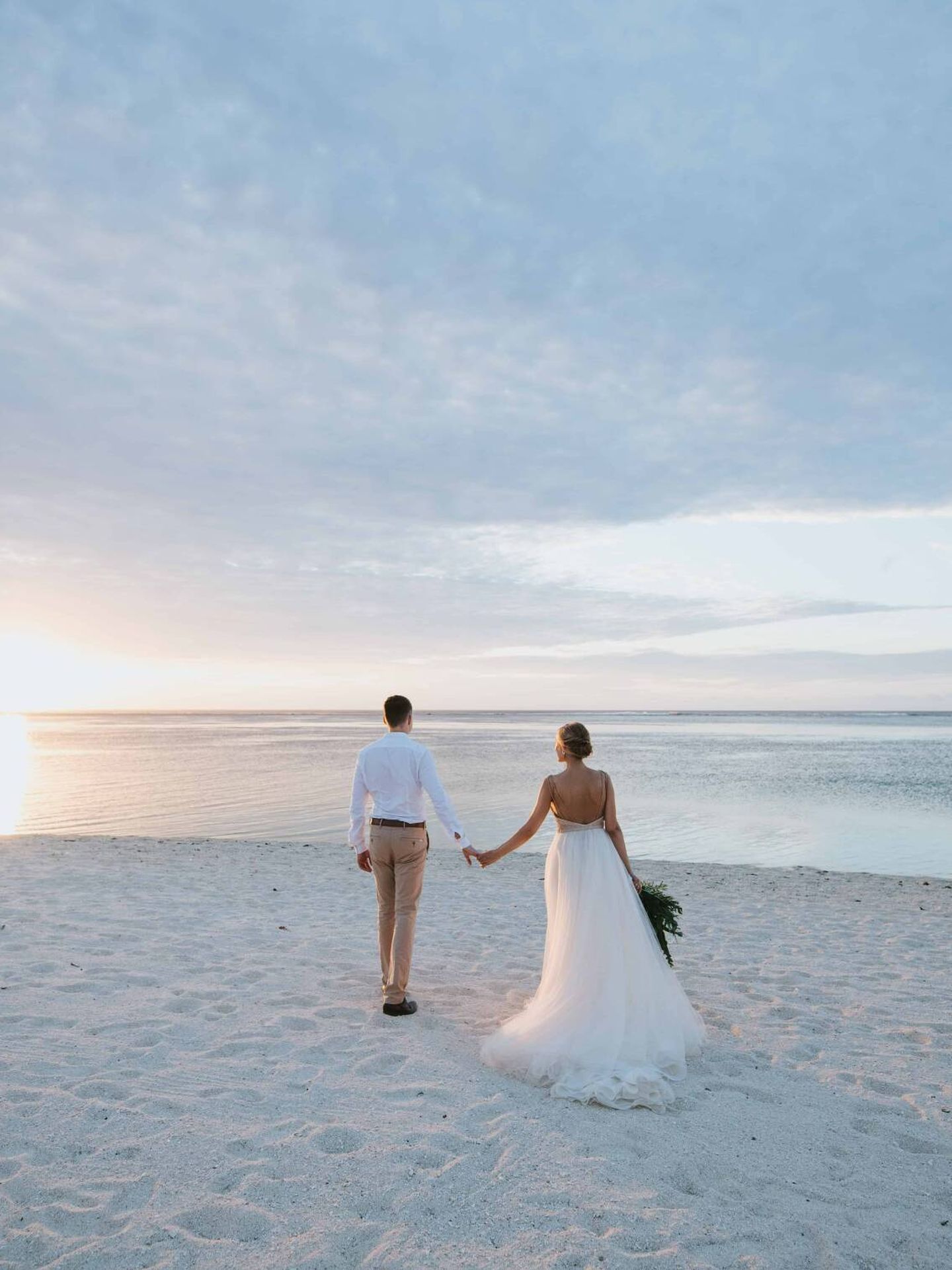 Cómo escoger el vestido de novia para una boda en la playa. (Focus Photography Mauritius para Unsplash)