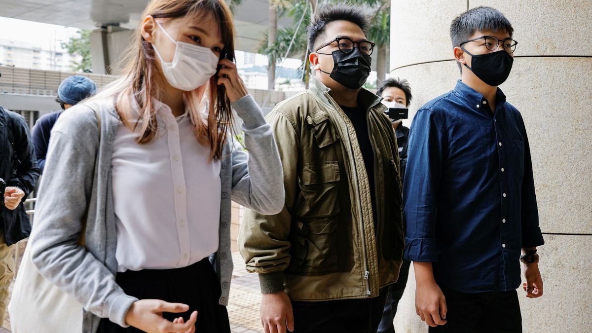 Wong y otros 2 activistas hongkoneses, a la espera de sentencia por "asamblea no autorizada"