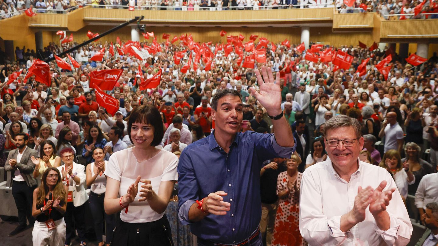 Morant, Sánchez y Puig, en un acto de la campaña del 23-J. (EFE/Kai Forsterling)