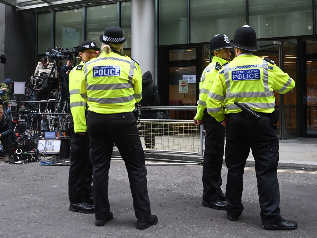 Foto: Policía en Londres. (EFE/EPA/Neil Hall) 