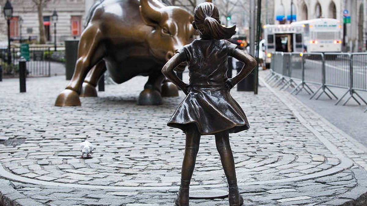 ¿Qué va a ser de la 'niña sin miedo' de Wall Street?