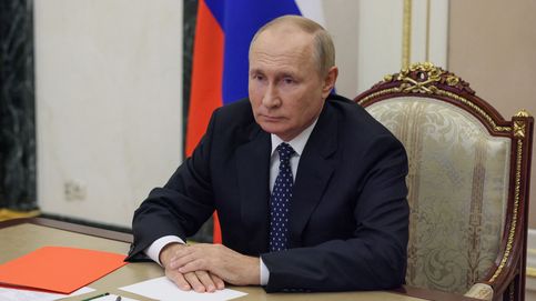 Usar la 'democracia' para salvar la autocracia: con los referéndums, Putin busca una salida