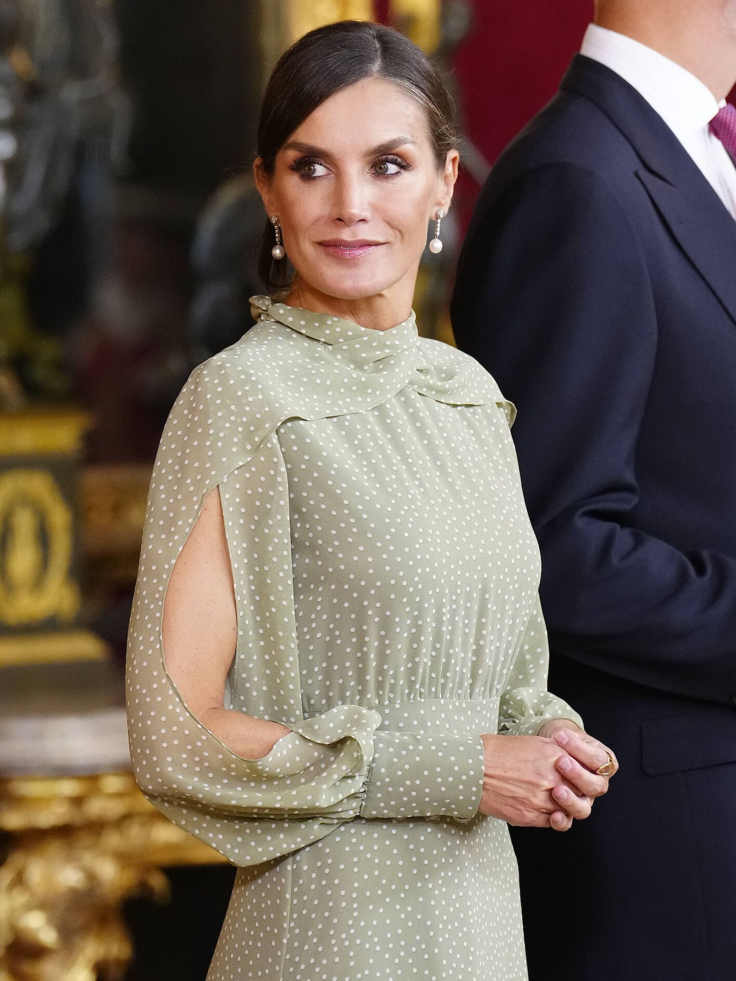 La reina Letizia en la recepción en el Palacio Real. (LP)