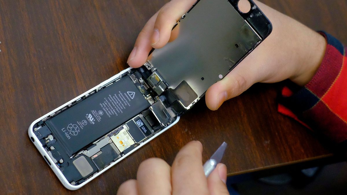 Batería original de Apple para reparar tu iPhone SE