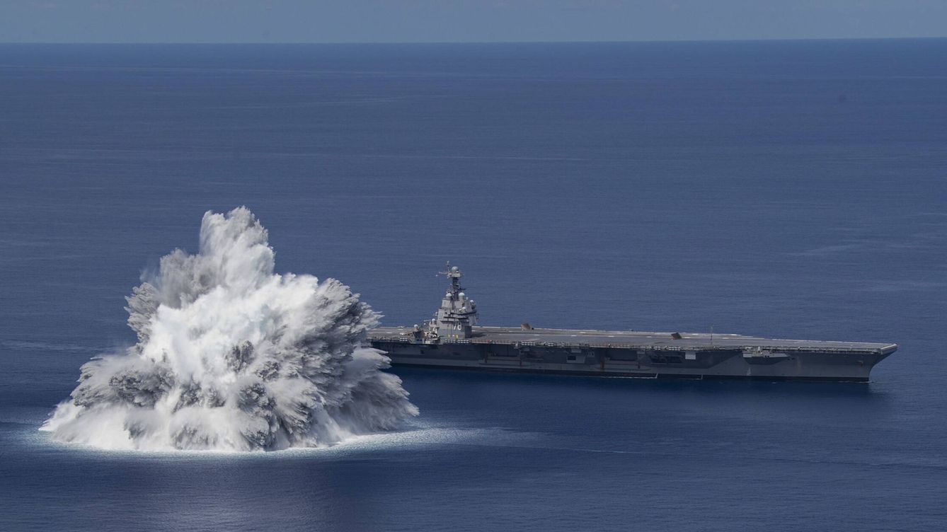 Foto: Pruebas de impacto contra el nuevo USS Gerald R. Ford. (US Navy)
