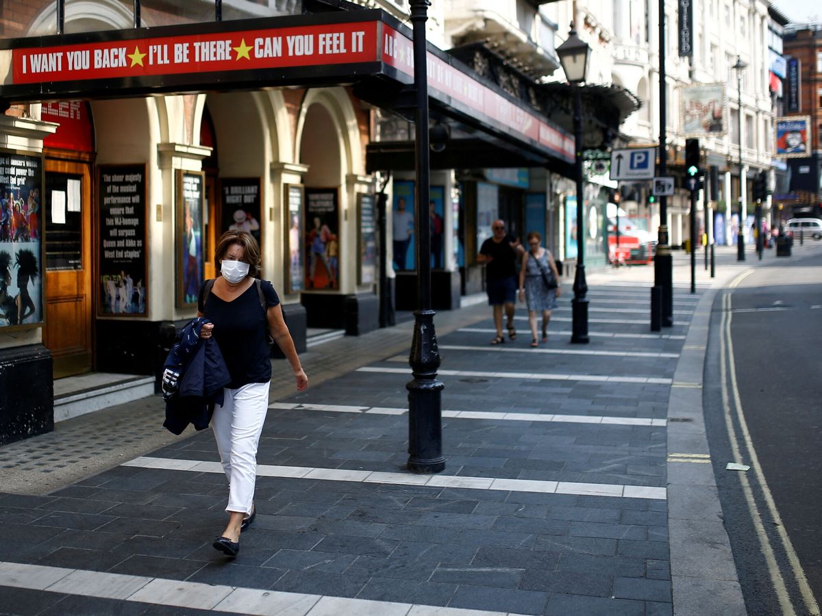 Foto: Imagen de archivo de las calles londinenses en el verano de 2020, en plena pandemia. (Reuters/Henry Nicholls)