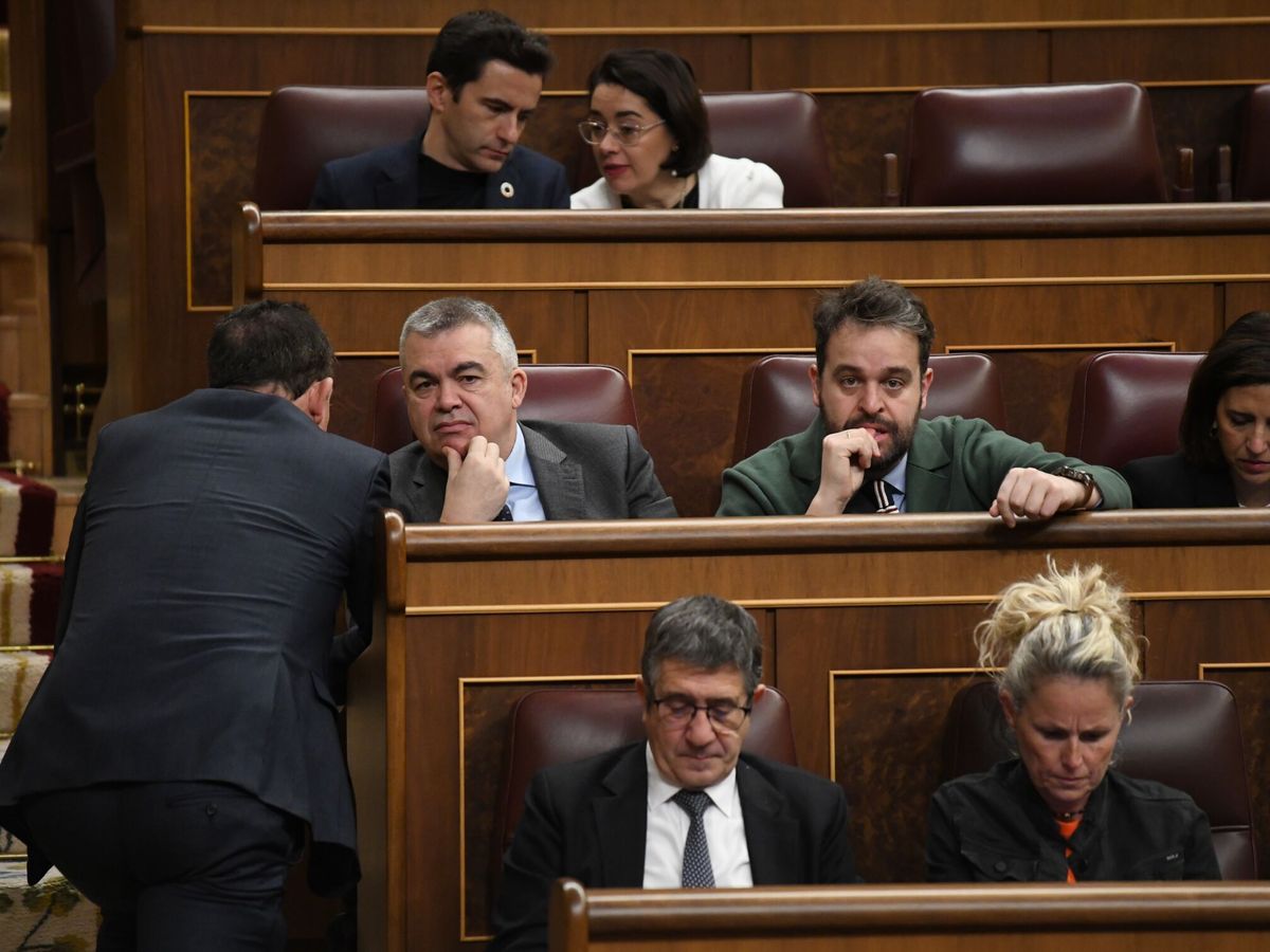 Foto: Santos Cerdán, en su escaño en el Congreso de los Diputados. (Europa Press/Fernando Sánchez)
