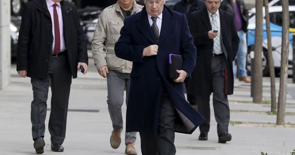 Foto: El expresidente de Caja Madrid Rodrigo Rato, a su llegada a la sede de la Audiencia Nacional. (EFE)