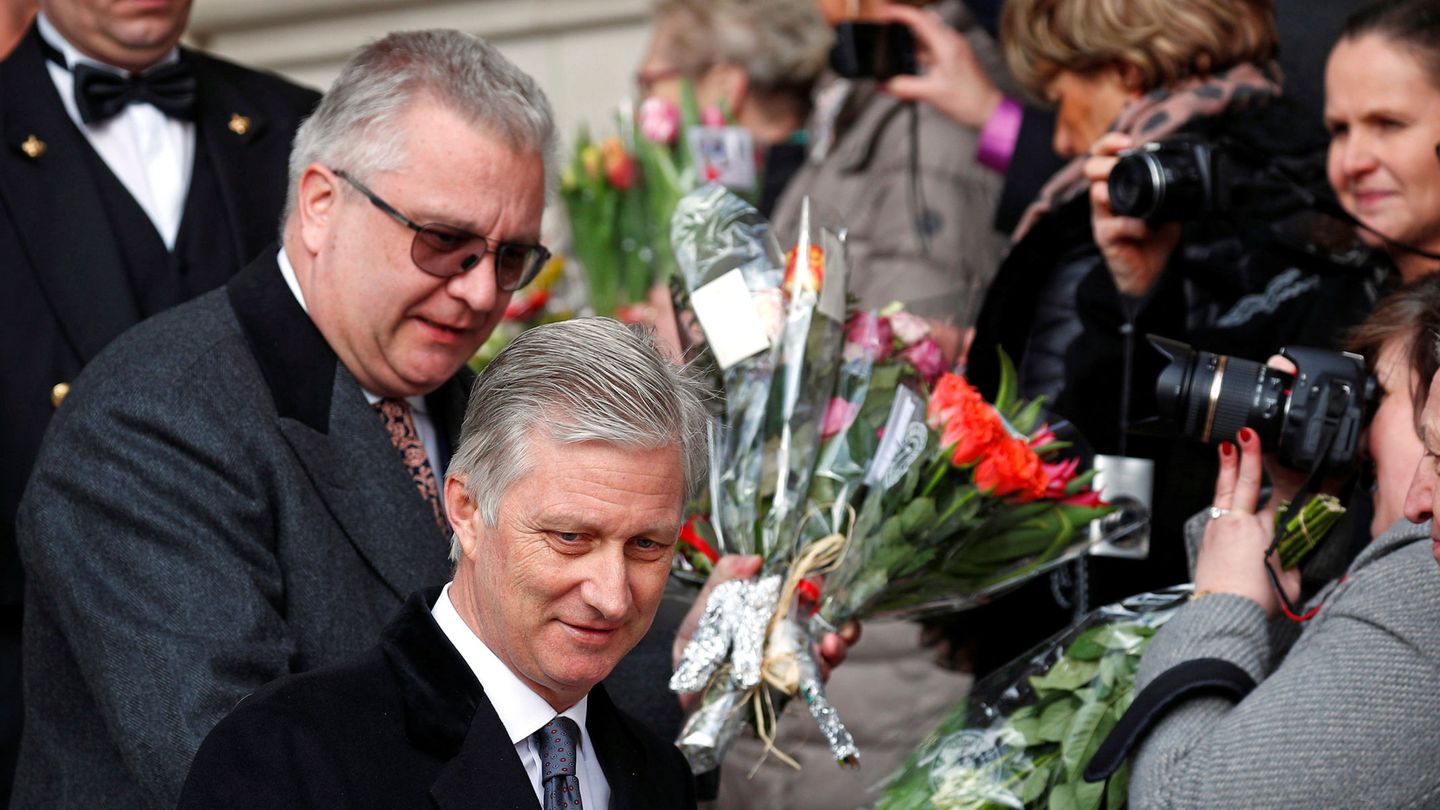 El rey Felipe de Bélgica y el príncipe Laurent. (Reuters)