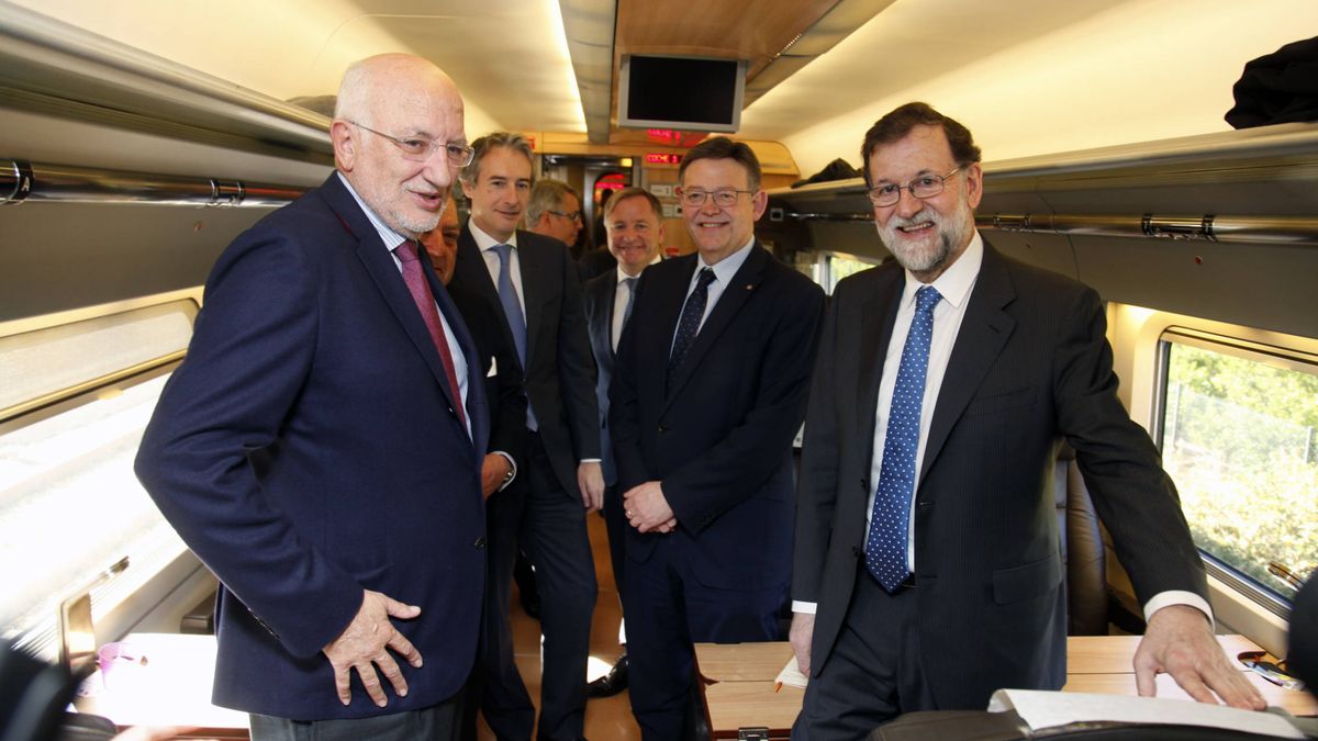 Rajoy busca cariño empresarial en un debut accidentado del AVE en zona 'comanche'
