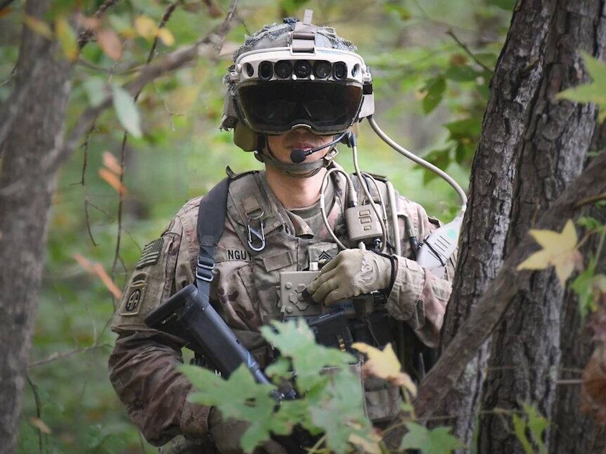 Foto: Soldado americano con armadura corporal y gafas de realidad aumentada (US Army)