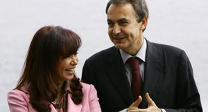 La crisis de YPF destruye el ‘romance’ que Zapatero disfrutó con los Kirchner