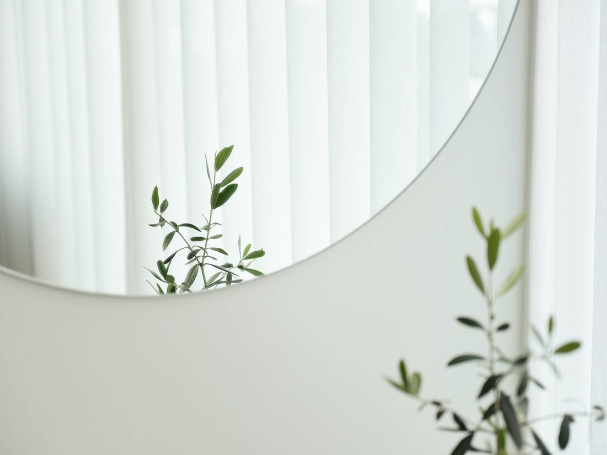 Foto: Espejos de Zara Home perfectos para tu dormitorio. (Suhyeon Choi para Unsplash)