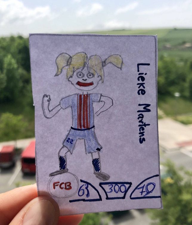 Cromo con un dibujo de Lieke Martens, jugadora del FC Barcelona.