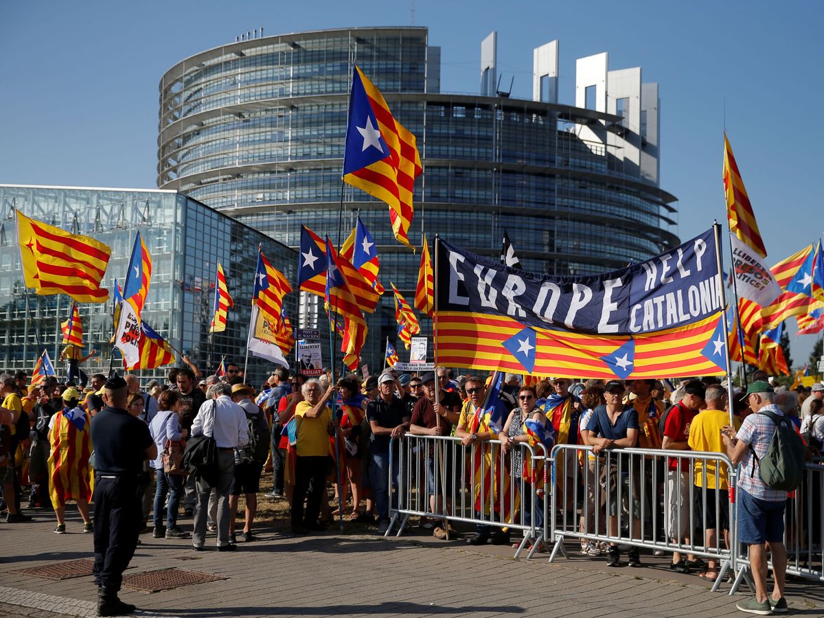 Foto: Manifestación independentista frente al Parlamento Europeo de Estrasburgo. (Reuters)