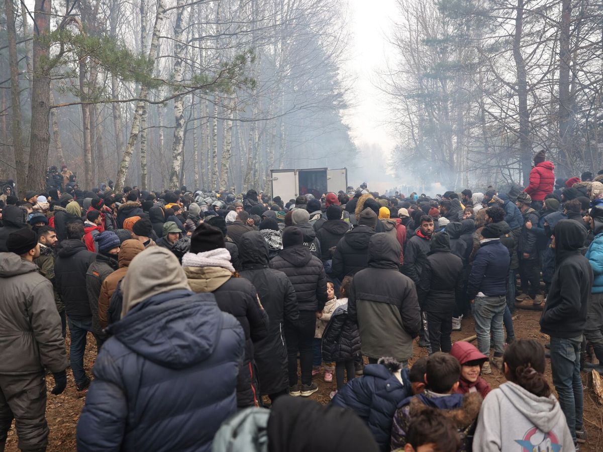 Qué está pasando en la frontera entre Bielorrusia y Polonia?: por qué hay  miles de migrantes intentando entrar en la UE