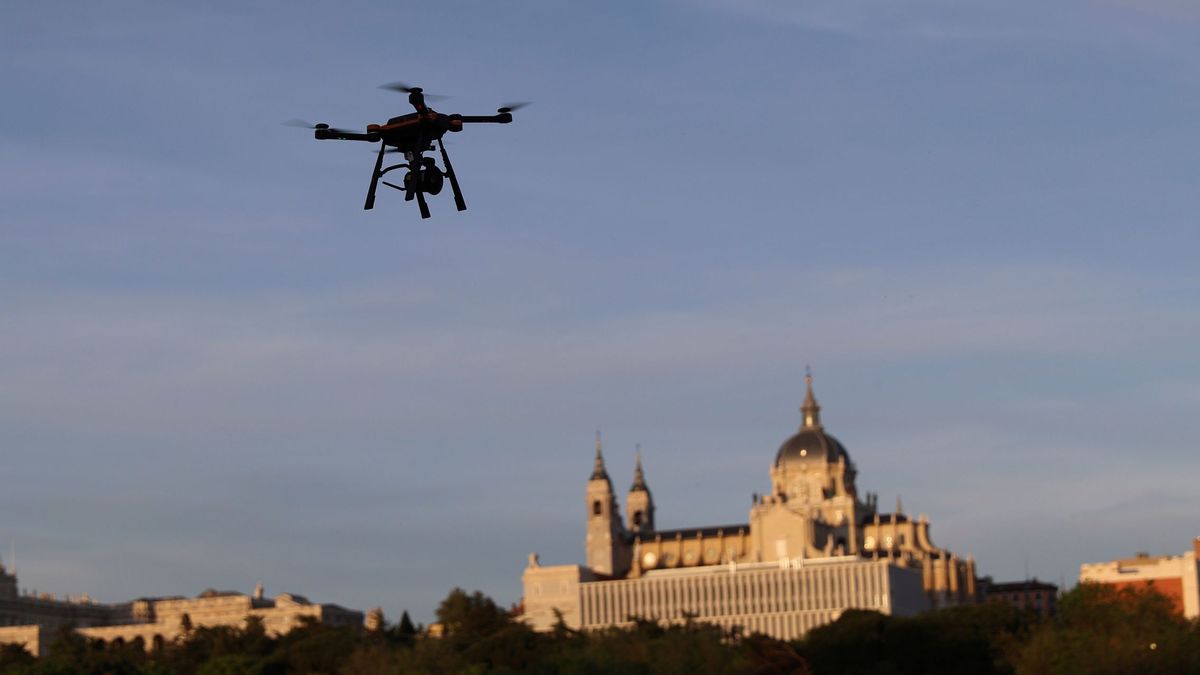 Drones: el recurso (no tan) secreto de la policía madrileña para controlar el covid