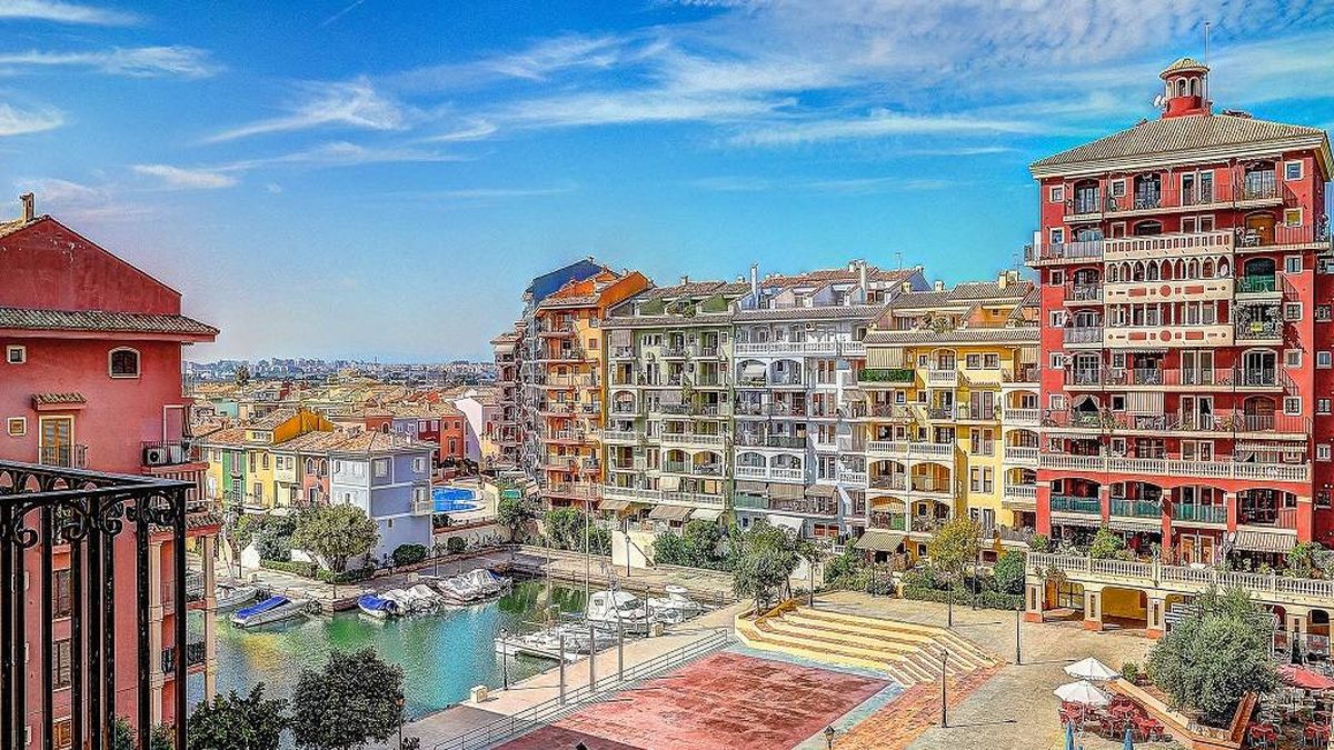 Port Saplaya, la urbanización valenciana que quería ser Venecia