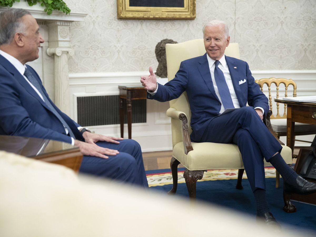 Foto: El presidente de EEUU, Joe Biden, reunido con el presidente de Irak, Mustafa al Kazemi. (EFE)