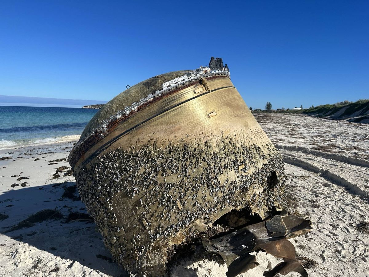Foto: Descubren qué era este misterioso objeto que encontraron en la costa de Australia (Twitter/@AusSpaceAgency)