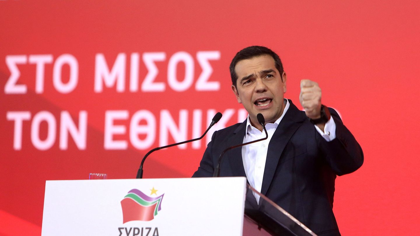 SYR01. Thessaloniki (Greece), 14 12 2018.- Greek Prime Minister Alexis Tsipras delivers a speech in a political gathering of SYRIZA party in Thessaloniki, northern Greece, 14 December 2018, while hundreds of people staged a rally to protest against the name dispute agreement between Greece and FYROM. (Protestas, Grecia, Salónica) EFE EPA SOTIRIS BARBAROUSIS