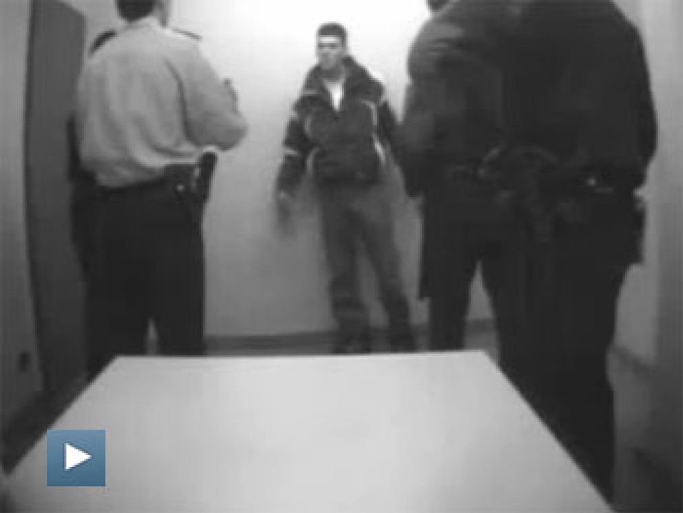 Foto: La Audiencia exonera de torturas a los Mossos d’Esquadra que redujeron por la fuerza a un detenido