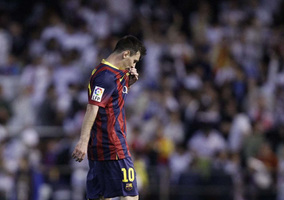 Foto: Un Leo Messi cabizbajo, tras acabar la final de Copa (EFE)