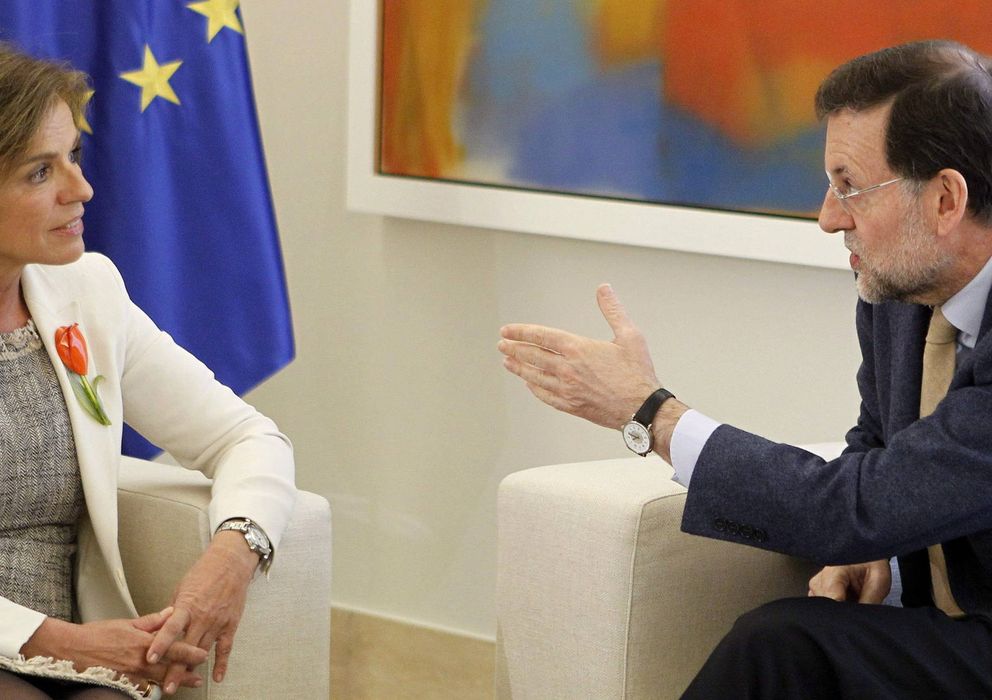 Foto: El presidente del Gobierno, Mariano Rajoy, conversa con la alcaldesa de Madrid, Ana Botella. (EFE)