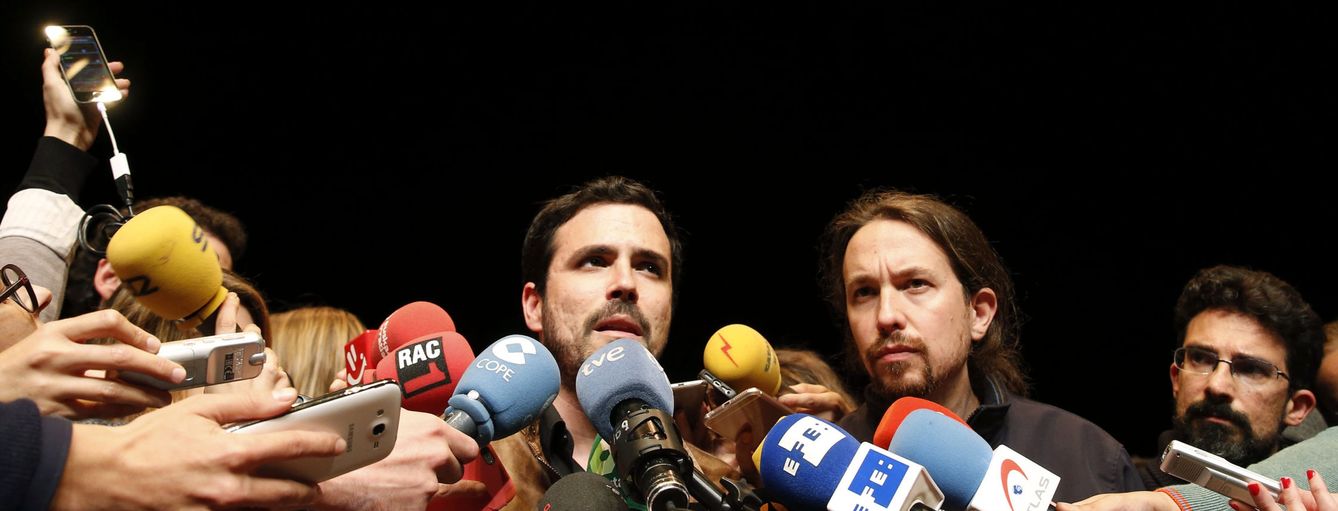 Alberto Garzón y Pablo Iglesias, el 9 de mayo en Madrid tras anunciarse el acuerdo de Podemos e IU. (EFE)