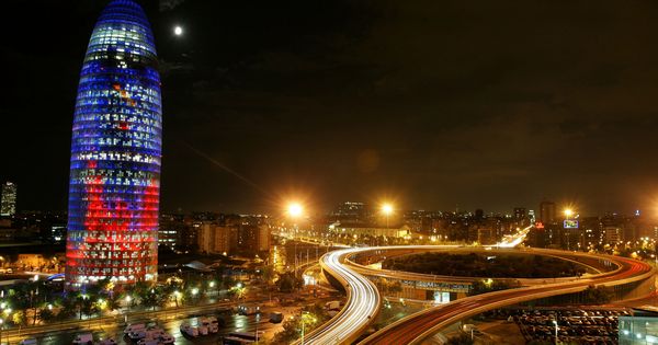 Foto: Imagen de archivo de la Torre Agbar en Barcelona. (Reuters)