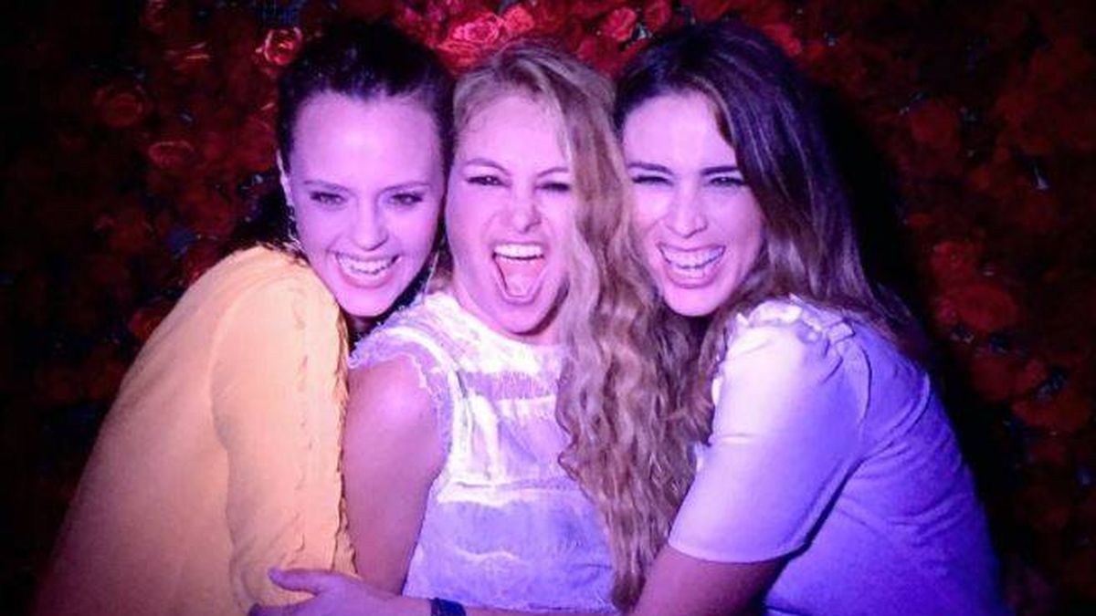 La alocada fiesta (todo al rojo) de Paulina Rubio con Shaila Dúrcal en Miami