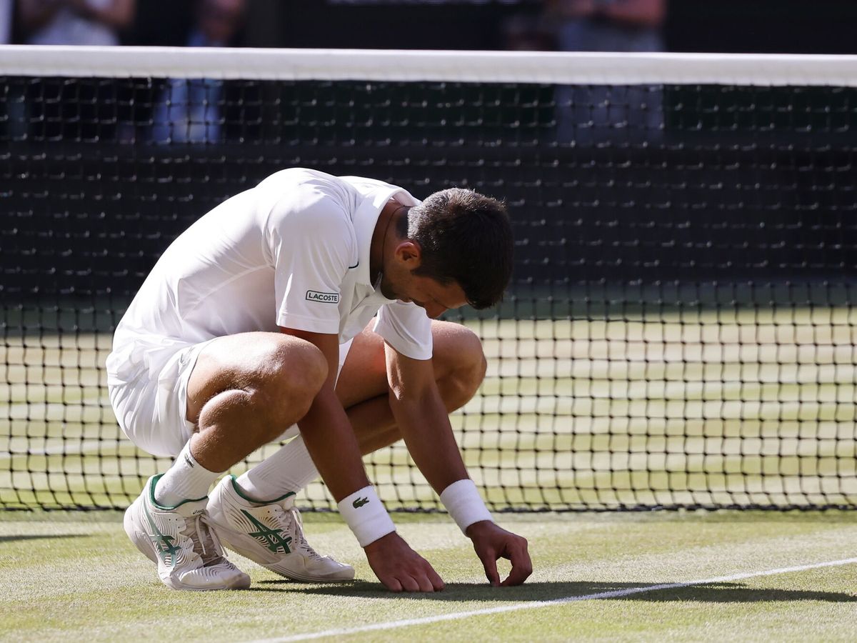 Foto: Novak Djokovic, en la final de Wimbledon 2022. (EFE/EPA/Tolga Akmen)
