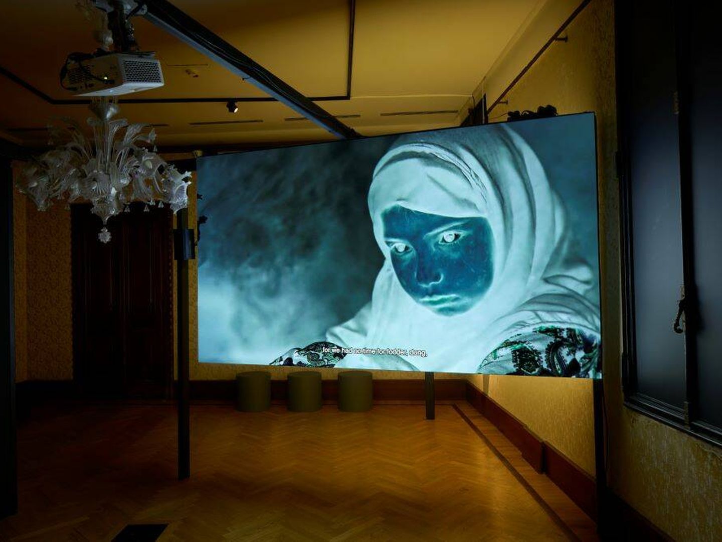 Una de las películas que forman parte de la exposión 'Mis fantasma son los tuyos'. (David Levene/Museos de Qatar).