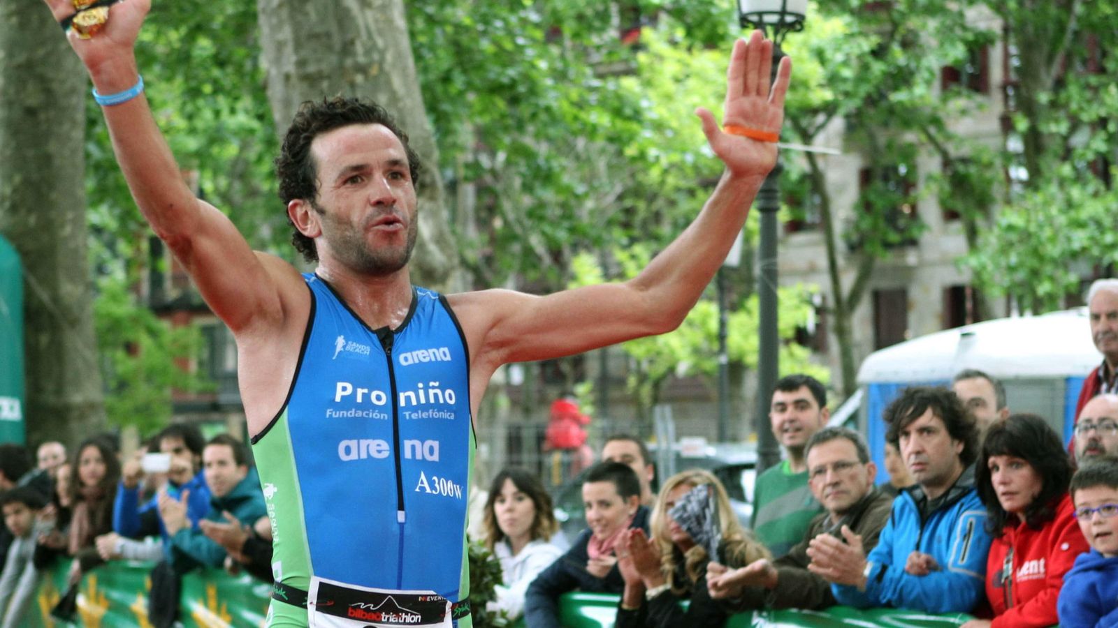 Foto: Alejandro Santamaría, un atleta superlativo, en la imagen tras ganar una prueba (EFE)