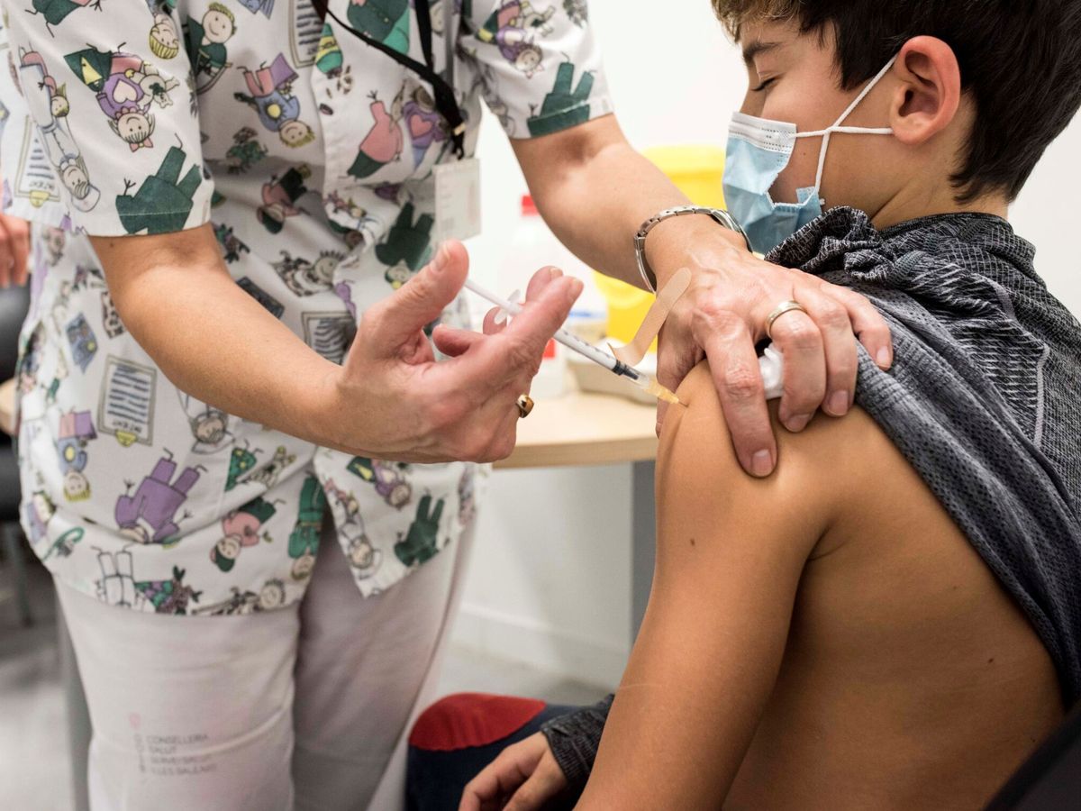 Foto: La vacunación infantil contra el covid arrancó este miércoles. (EFE/David Arquimbau)