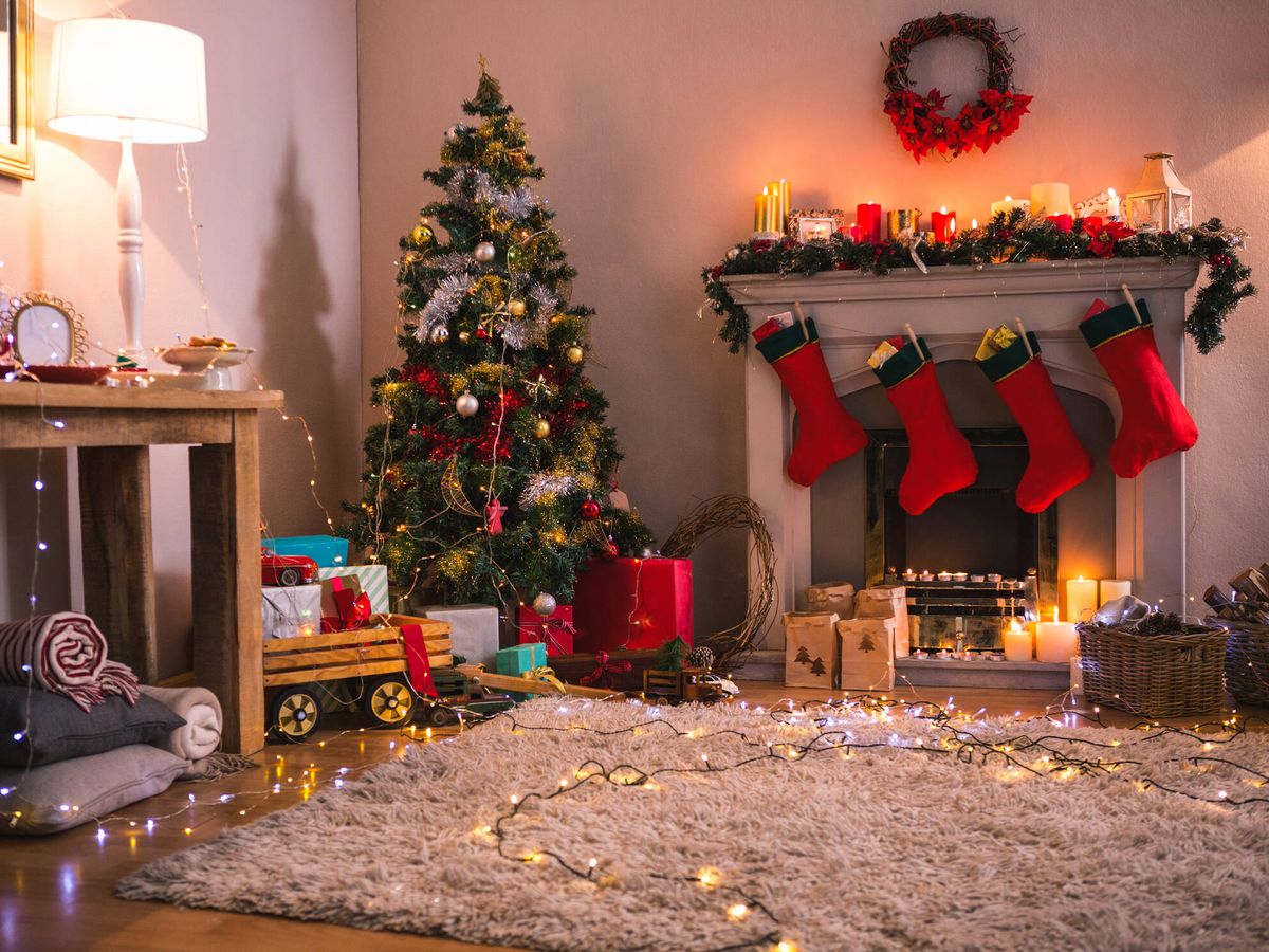 Luces de Navidad para decorar el árbol y los exteriores de las casas