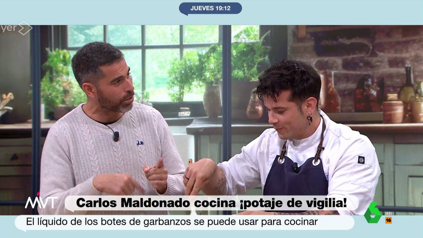 Pablo Ojeda y Carlos Maldonado en 'Más vale tarde'. (Atresmedia)