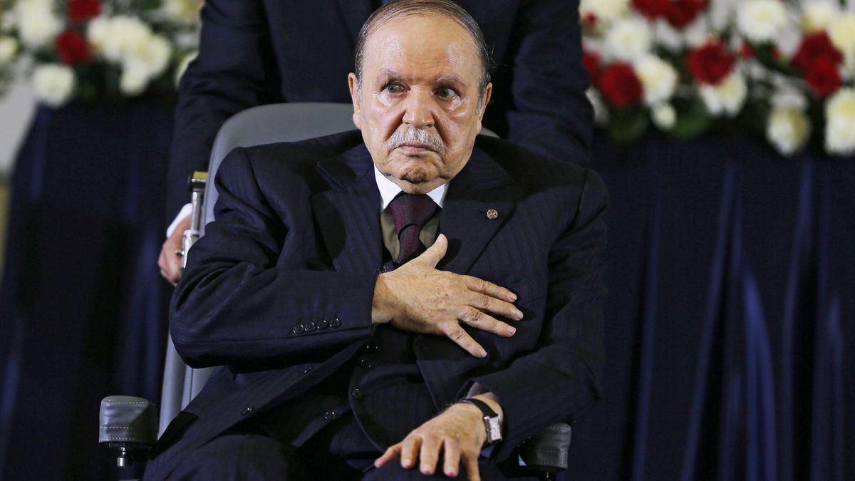 Buteflika anuncia su dimisión como presidente de Argelia tras 20 años en el poder