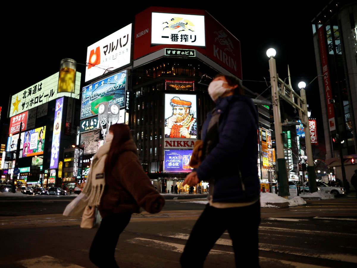 Foto: ¿Vuelta a la normalidad? Las tres claves que deja la segunda ola de contagios en Japón. (Reuters)