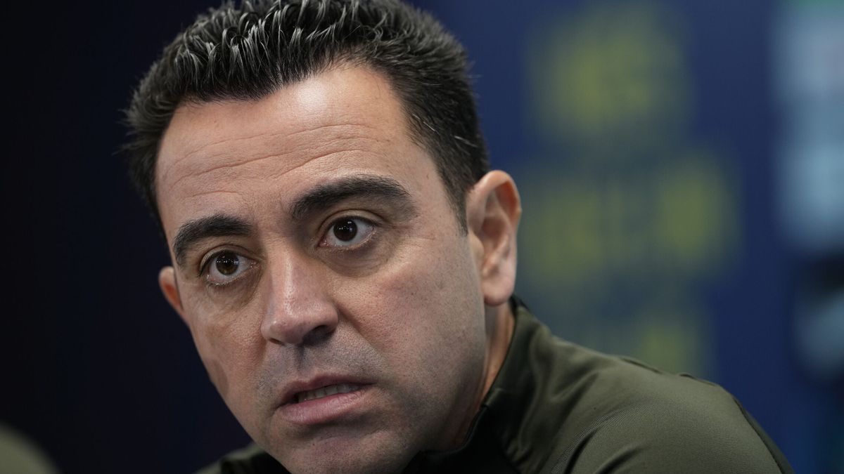 "No es lo que a mí me dice": la reacción de Xavi a la 'rajada' de Deco tras el pinchazo del Barça