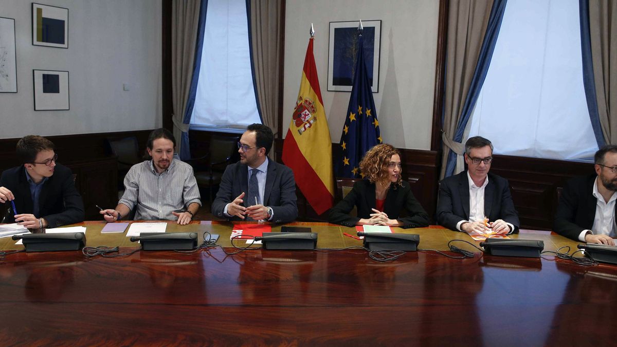 PSOE, Podemos y Ciudadanos inician la decisiva reunión a tres con 18 negociadores