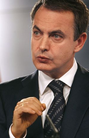 Zapatero retrasó nueve horas su comparecencia para dar tiempo a que los mediadores suizos hablaran con Ternera