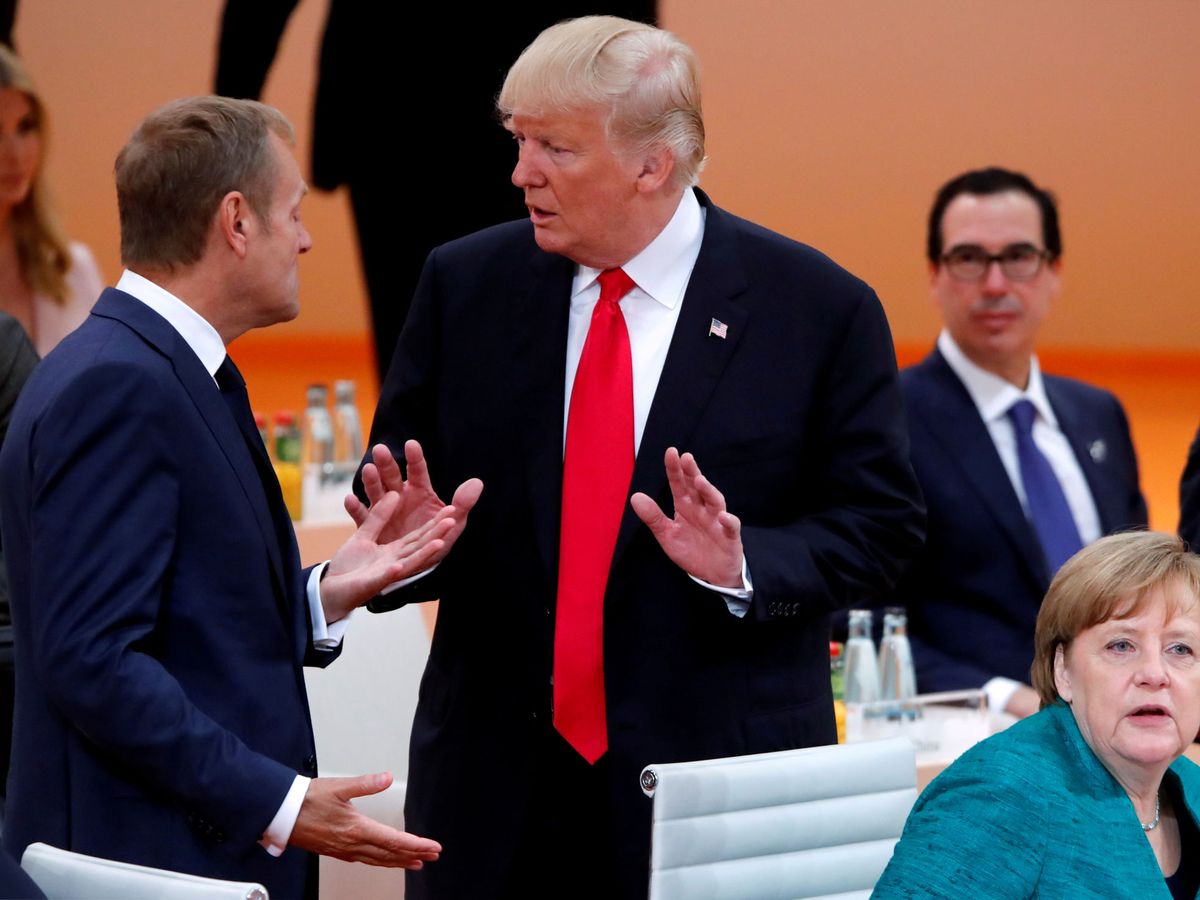 Foto: Imagen de archivo de Donald Tusk (i) y Donald Trump (d), durante una cumbre del G-20. (Reuters)
