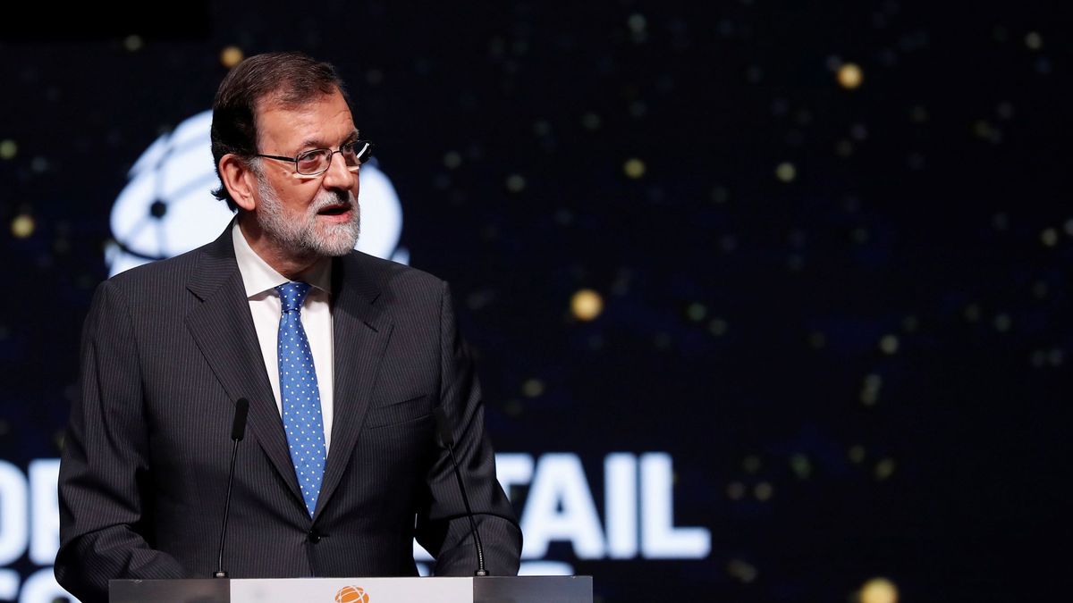 Rajoy mantiene en vilo al PP con Cifuentes y apurará hasta la víspera de la moción