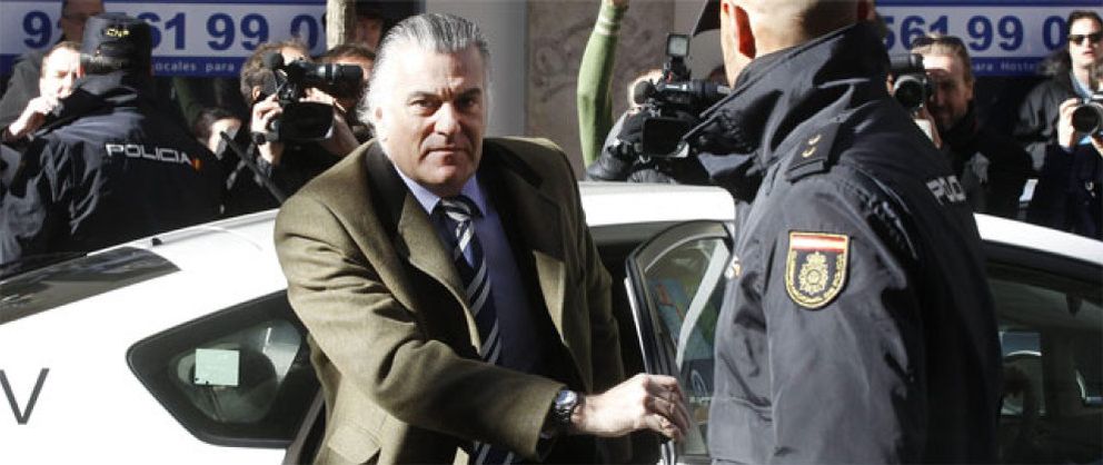 Foto: Ruz pregunta al fiscal si debe controlar a Bárcenas con una pulsera electrónica