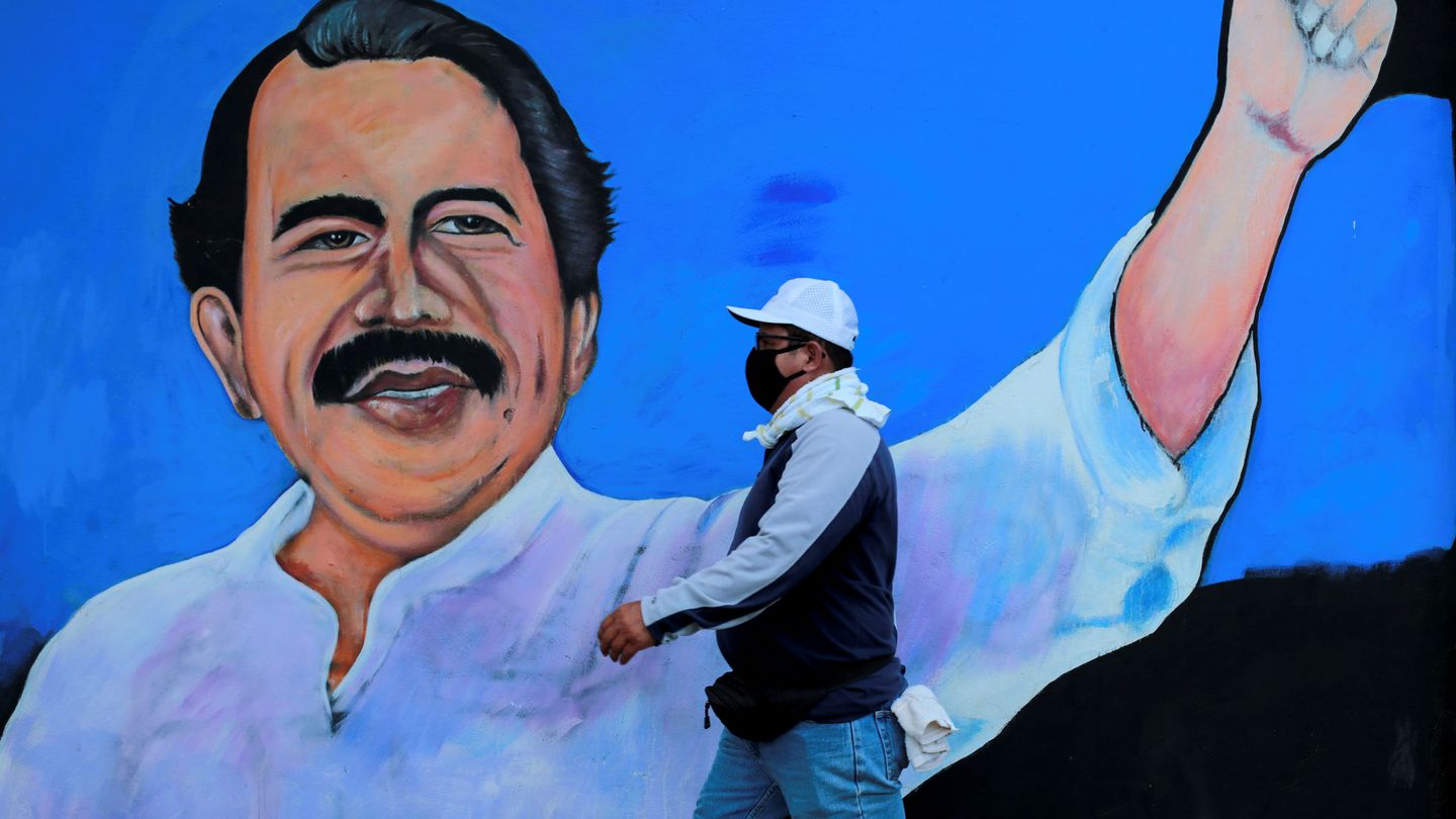Mural de Daniel Ortega en Managua, Nicaragua. (Reuters)