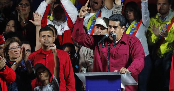 Foto: El presidente Nicolás Maduro celebra su victoria frente al Palacio de Miraflores tras ganar las elecciones. (Reuters)