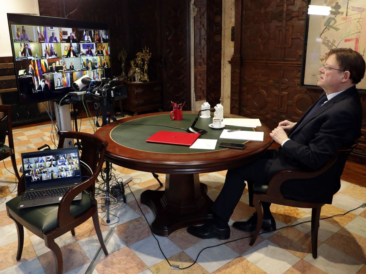Ximo Puig, en la última videoconferencia de presidentes. (GVA) 